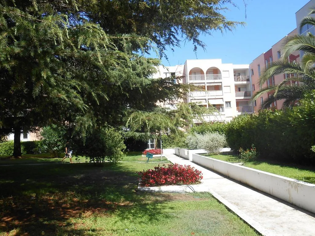 Appartement Les Pres Fleuris - Vacances Cote D'Azur Mandelieu-la-Napoule 0*,  France
